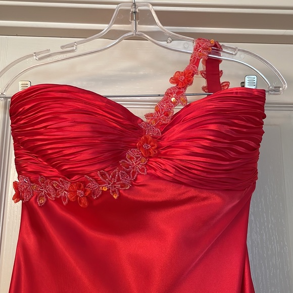 Morgan Prom Dress - Picture 2 of 11